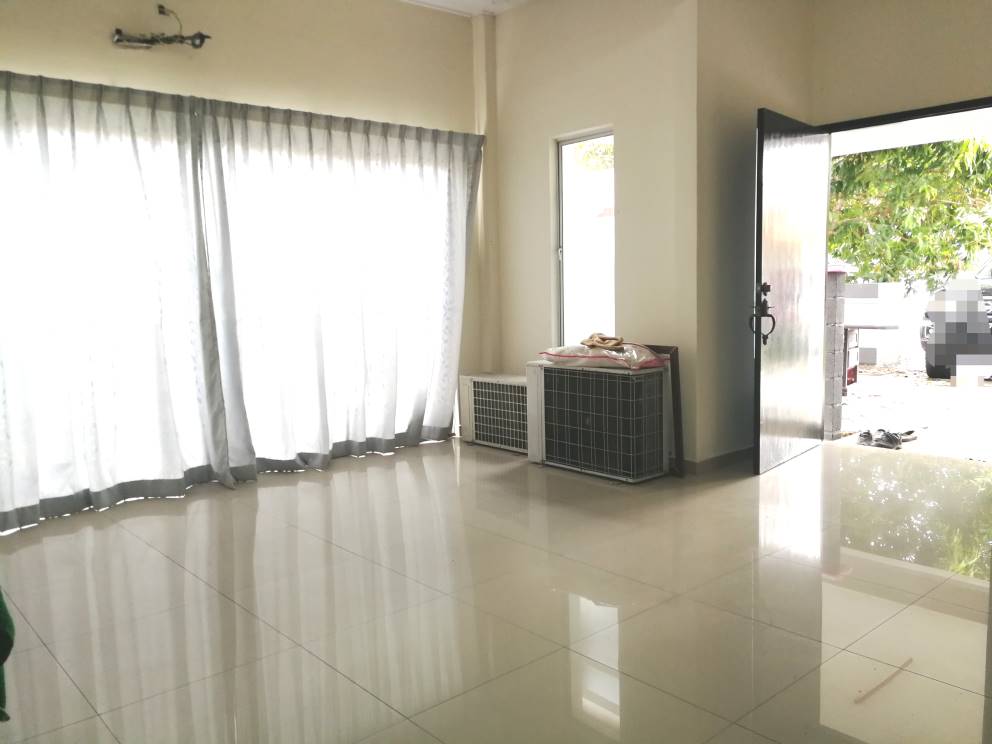 RENOVATED 1 Storey Bungalow Tuanku Jaafar Senawang - photo 4