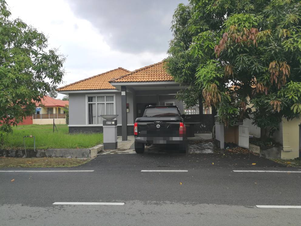 RENOVATED 1 Storey Bungalow Tuanku Jaafar Senawang - photo 8