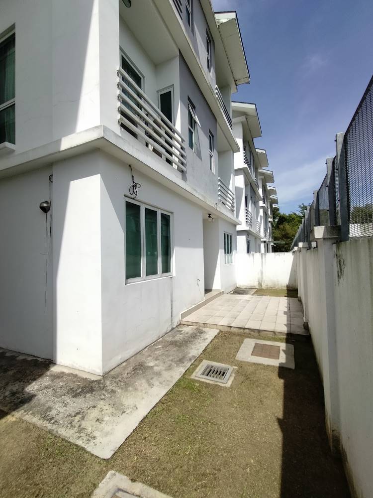 LUXURY 3 Storey Bungalow Damaisari Wangsa Melawati - photo 6