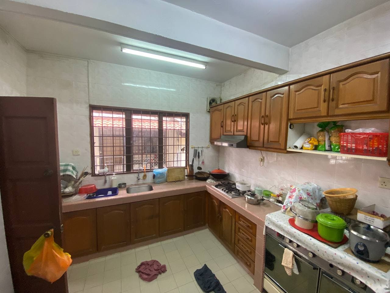 RENOVATED 2 Storey Bandar Utama 10 Petaling Jaya - photo 8
