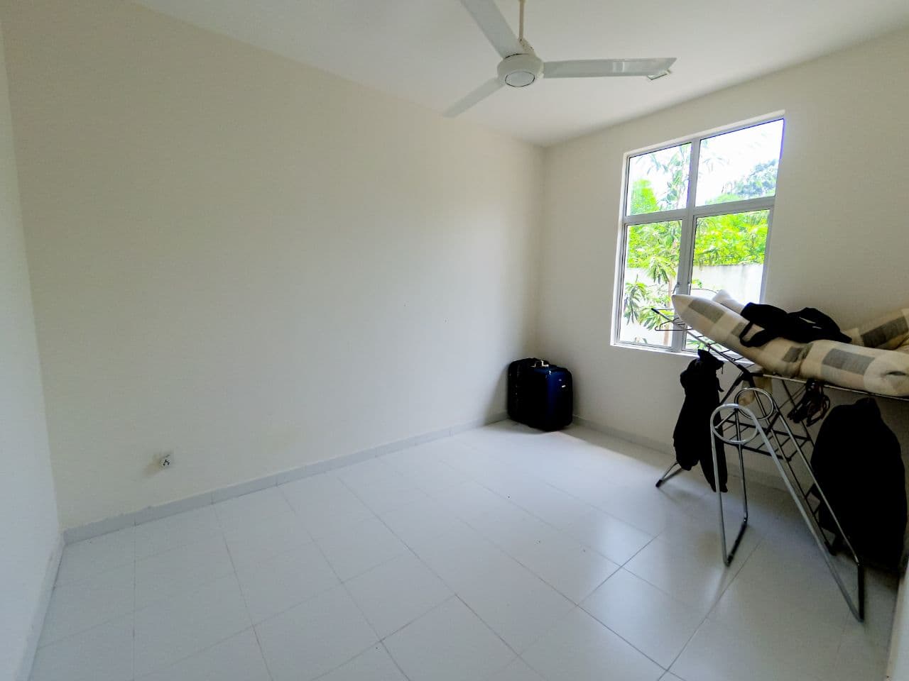 FACING OPEN 1 Storey Bungalow Mahkota Hills Lengge - photo 3