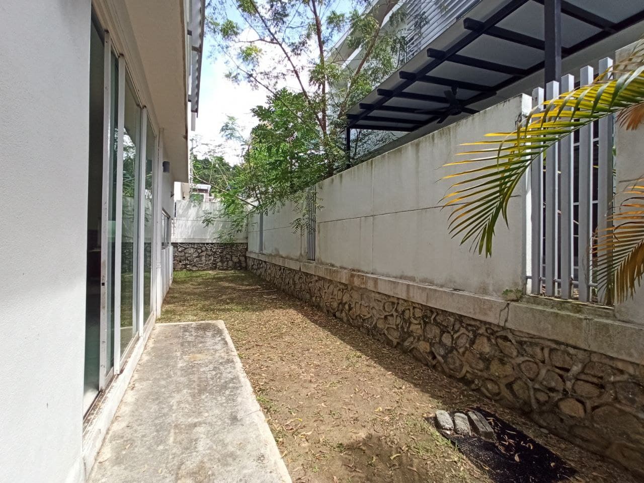 RENOVATED 2Storey SemiD Evergreen Garden Residence - photo 6