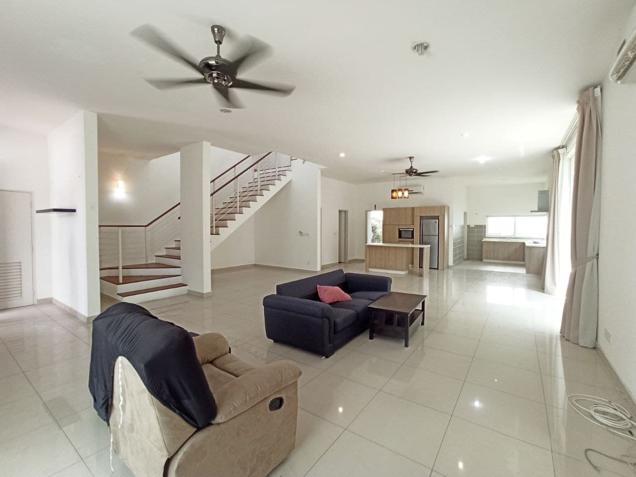RENOVATED 2Storey SemiD Evergreen Garden Residence - photo 8