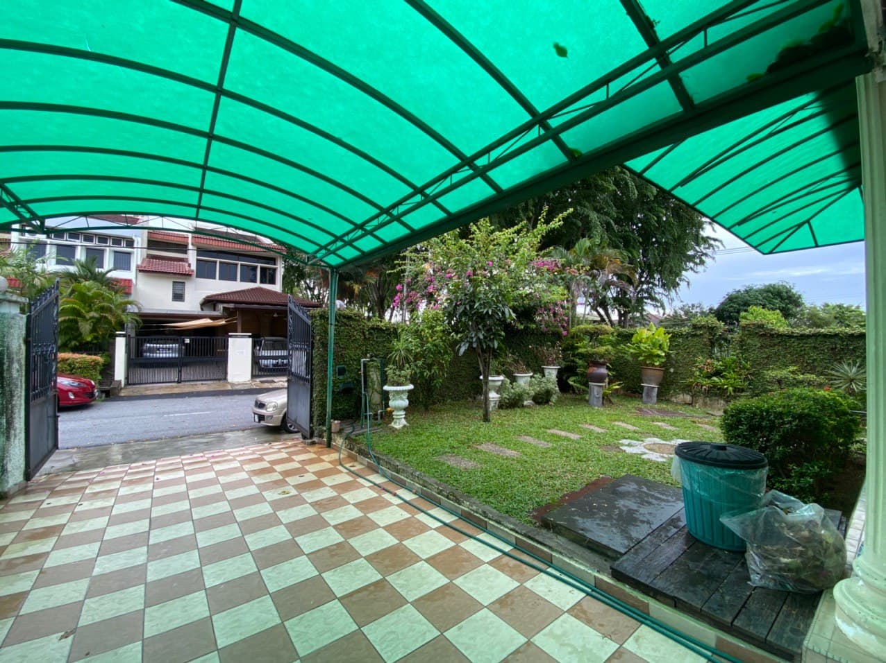 CORNER 2 Storey SS3 Kelana Jaya - photo 4