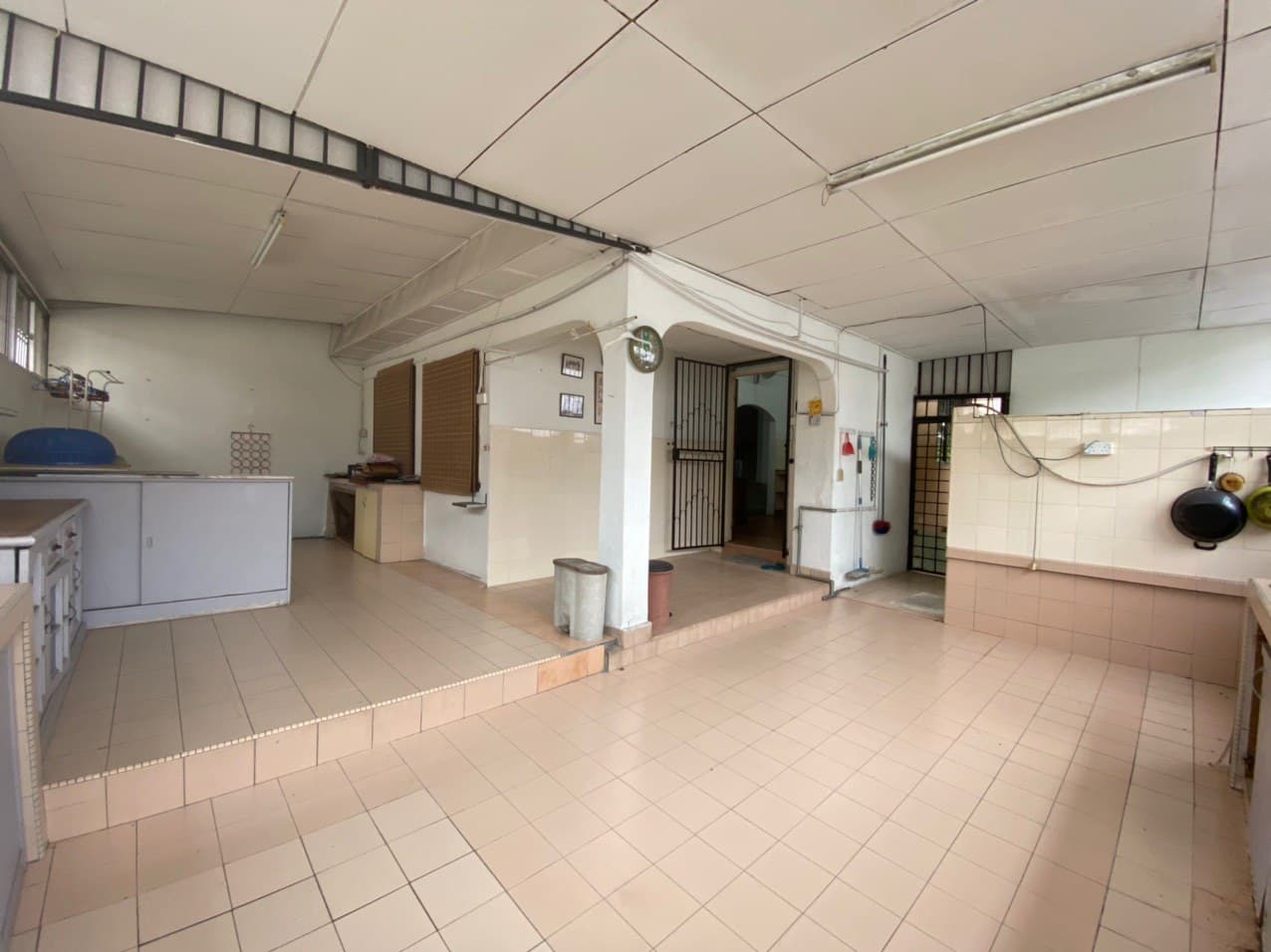 CORNER 2 Storey SS3 Kelana Jaya - photo 8