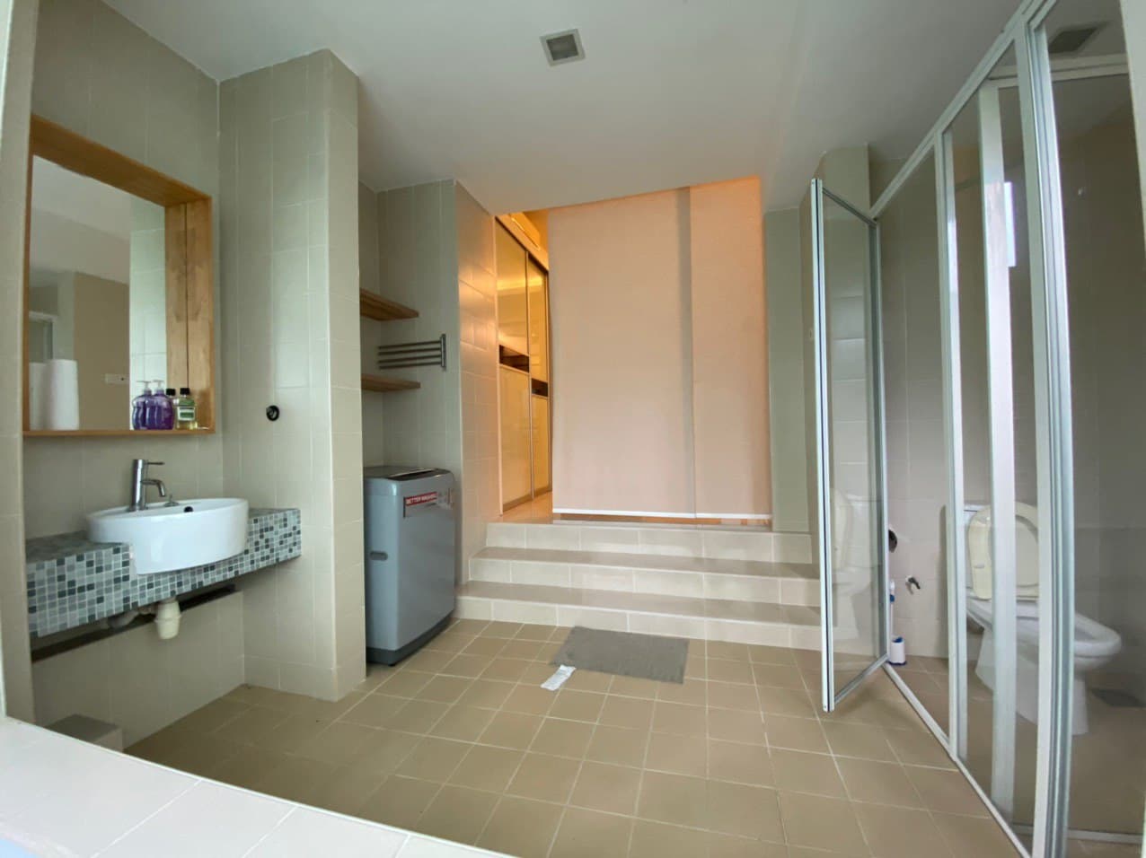 WELL MAINTAINED Riana Green East Condominium - photo 4