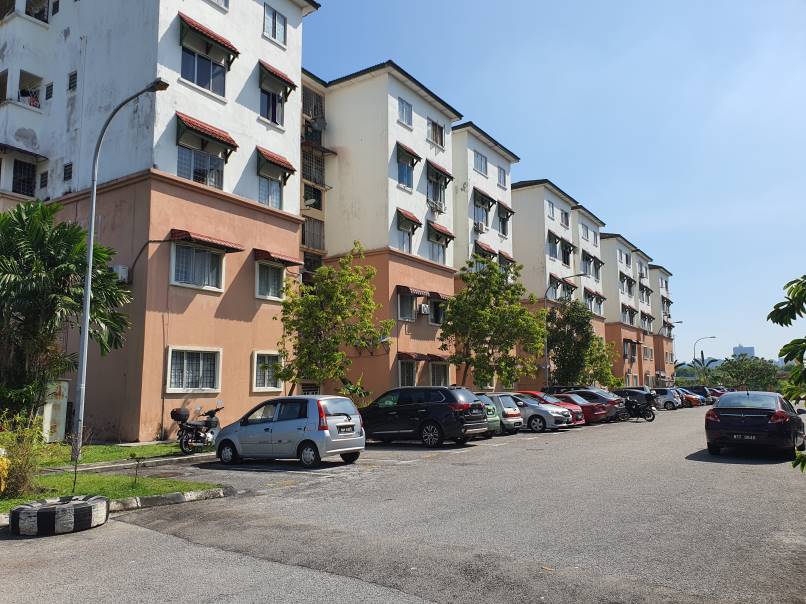 NEAR LRT Lotus Apartment Teratai Puchong Prima - photo 6