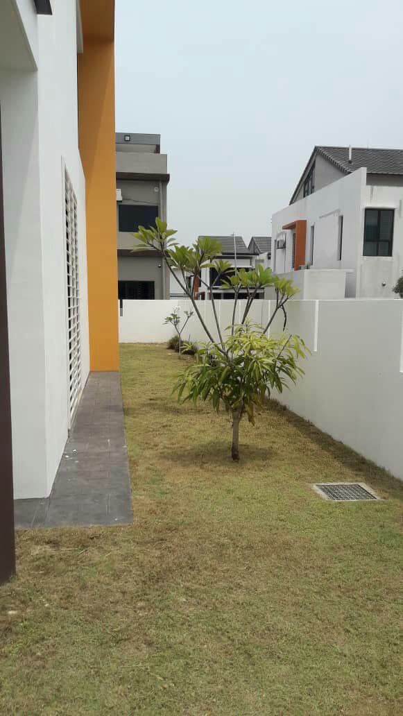 RENOVATED 2 Storey Superlink Elmina East Shah Alam - photo 2