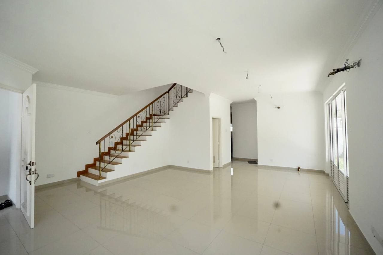 END LOT 3 Storey Superlink Anjung Sari Setia Alam - photo 2