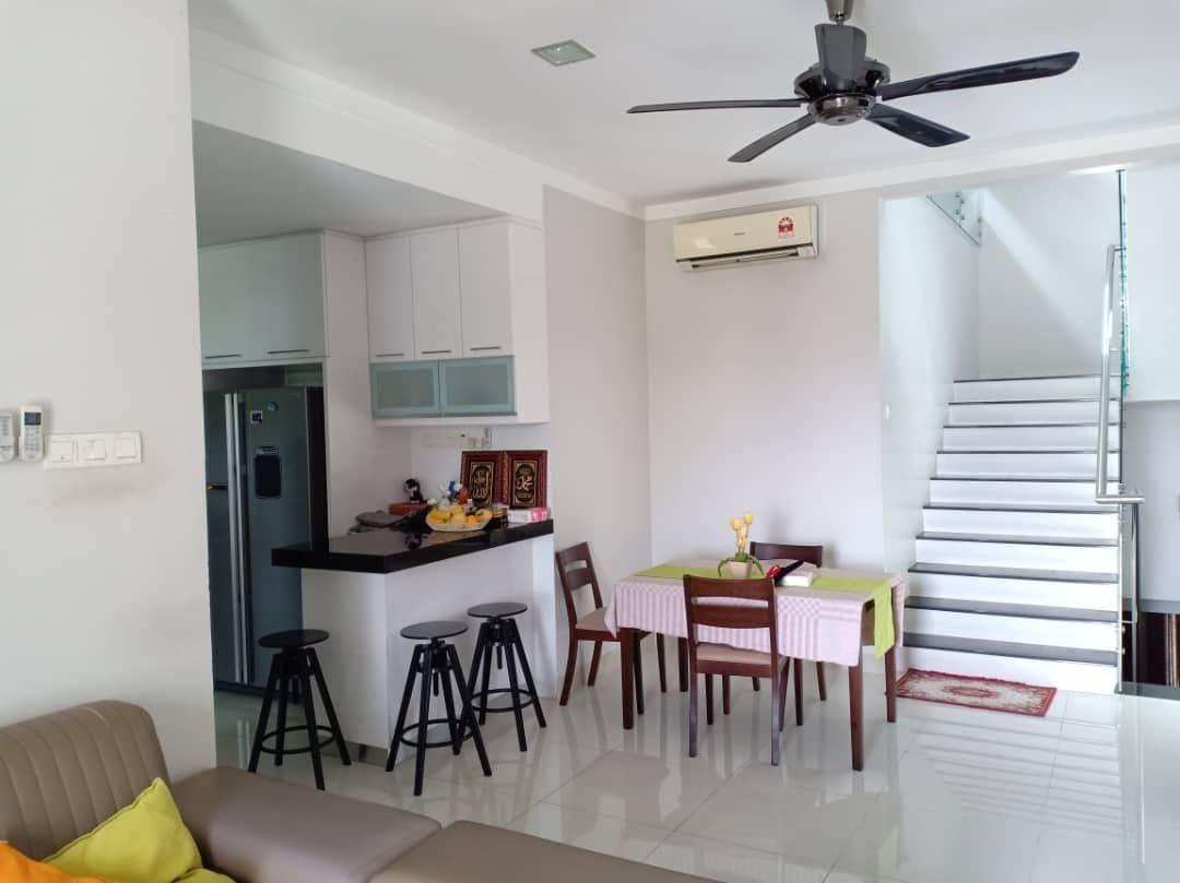 FULLY FURNISHED 2 Storey Townhouse Aqua Villa - photo 7
