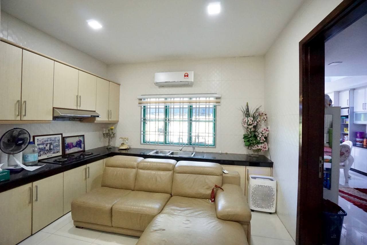 FACING OPEN 2 Storey Semi D Bukit Jelutong - photo 9