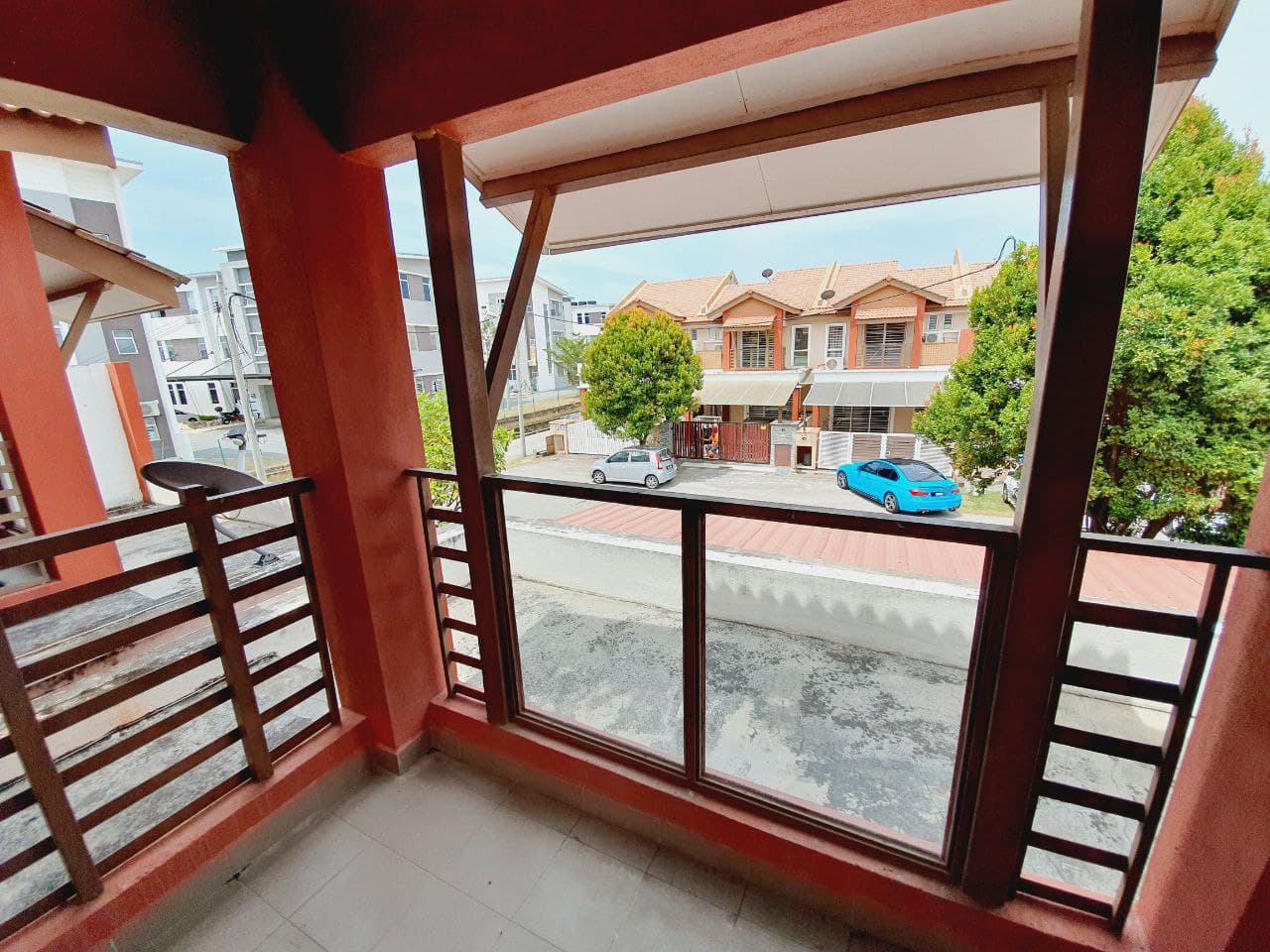 RENOVATED 2 Storey, Seri Pristana Saujana Utama - photo 6