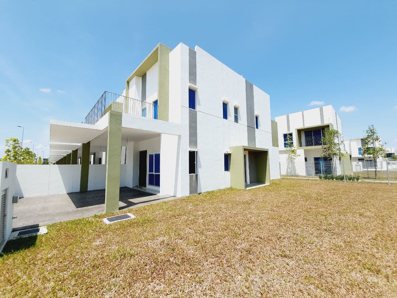 CORNER LOT 2 Storey Casawood Cybersouth Dengkil - photo 3