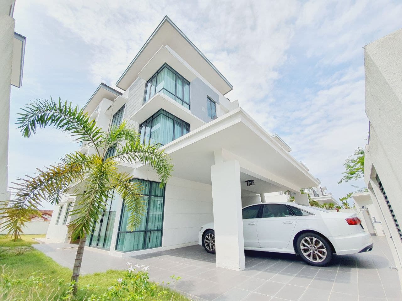 BUNGALOW 3 Storey Lambaian Residence, Bangi - photo 11