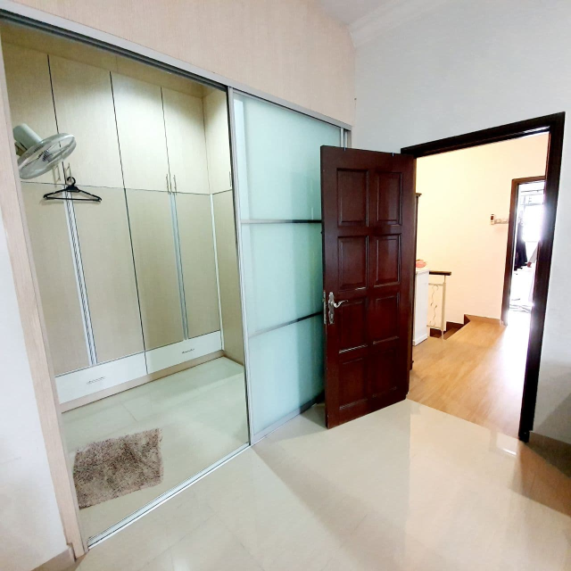 FULLY RENOVATED 2 Storey Semi D Taman Impian Putra - photo 3