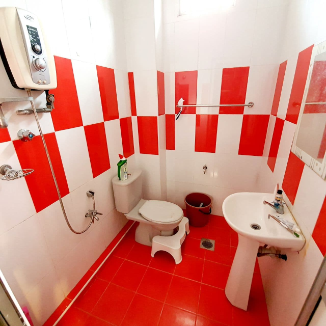 FULLY RENOVATED 2 Storey Semi D Taman Impian Putra - photo 8