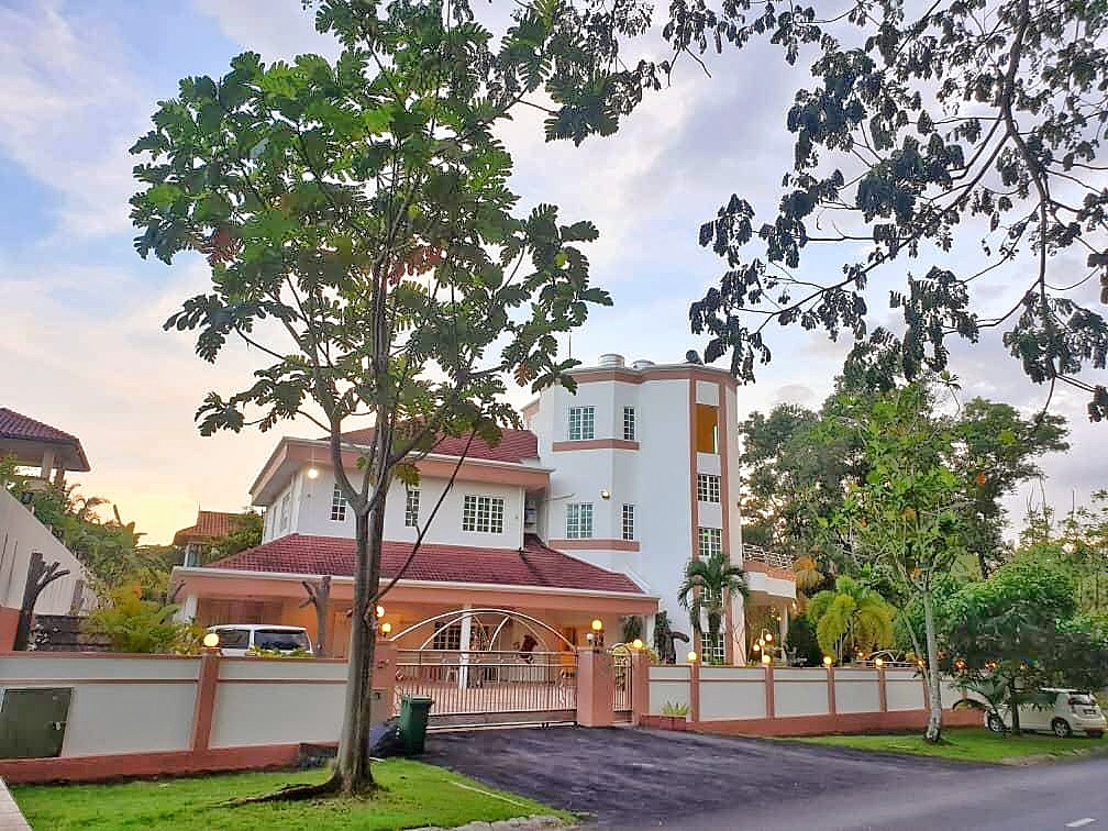 CORNER LOT 2 Half Storey Bungalow Saujana Impian - photo 2