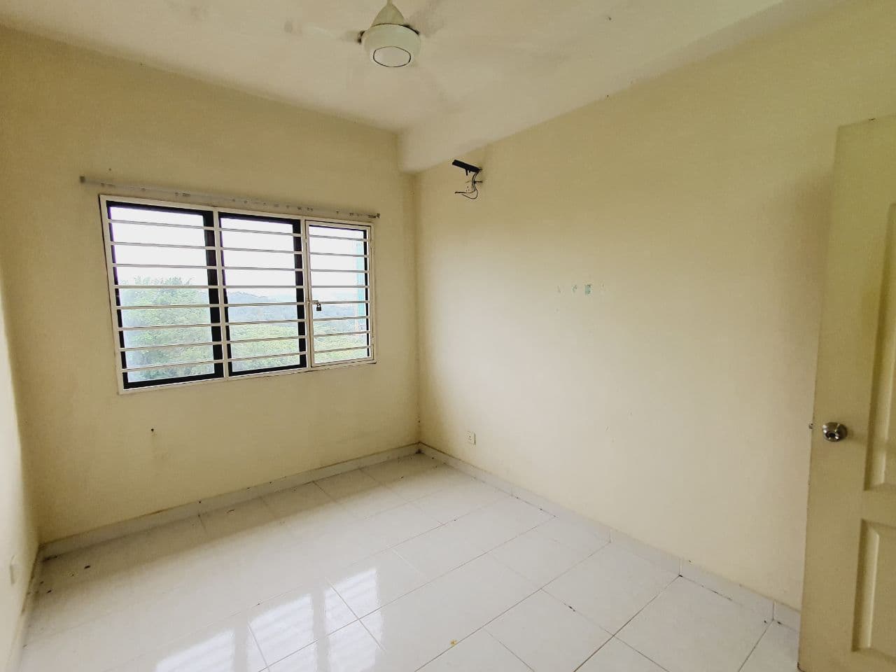 NEAR KTM Kristal Villa Condominium Kajang - photo 2