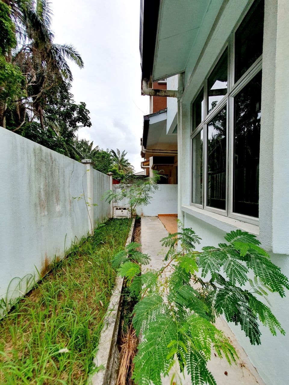 GATED GUARDED 3 Storey Semi D Kipark Puchong - photo 3