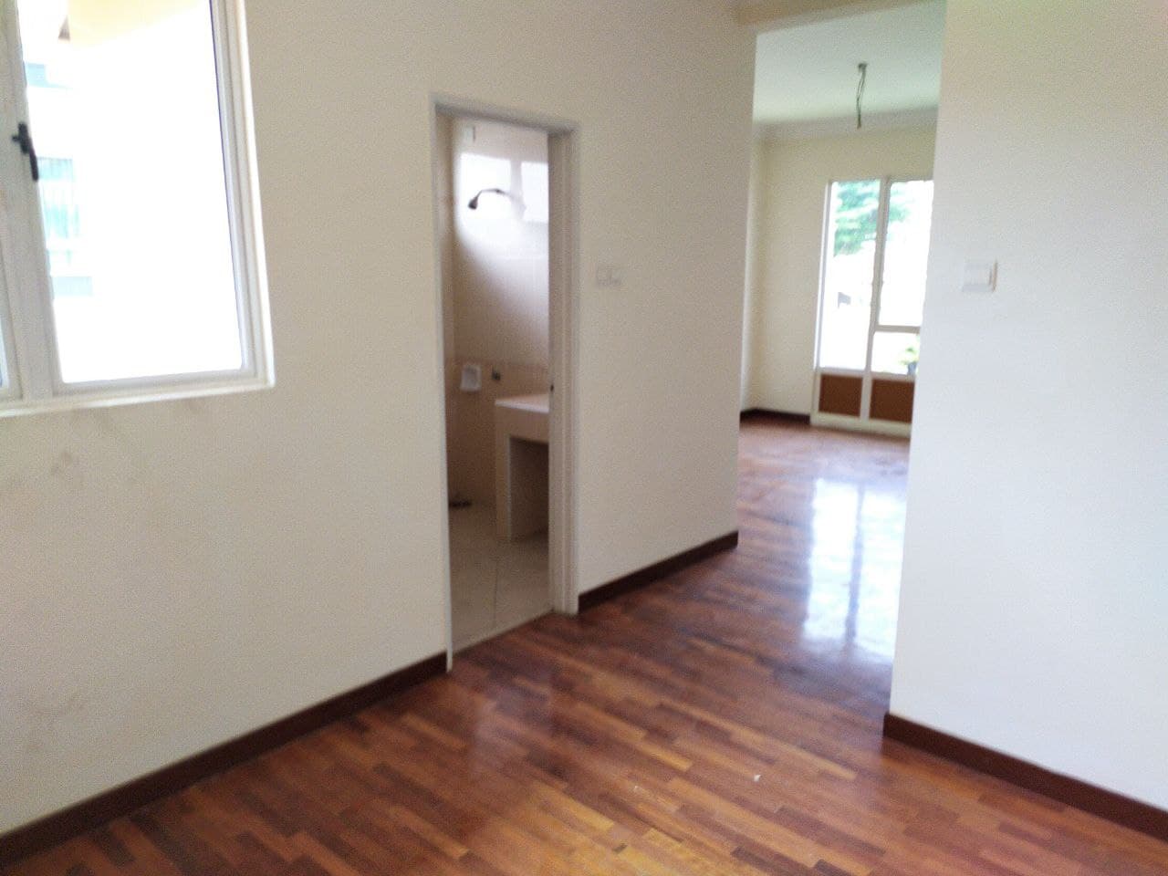 CORNER LOT 3 Storey Semi D Seksyen 9 Shah Alam - photo 4