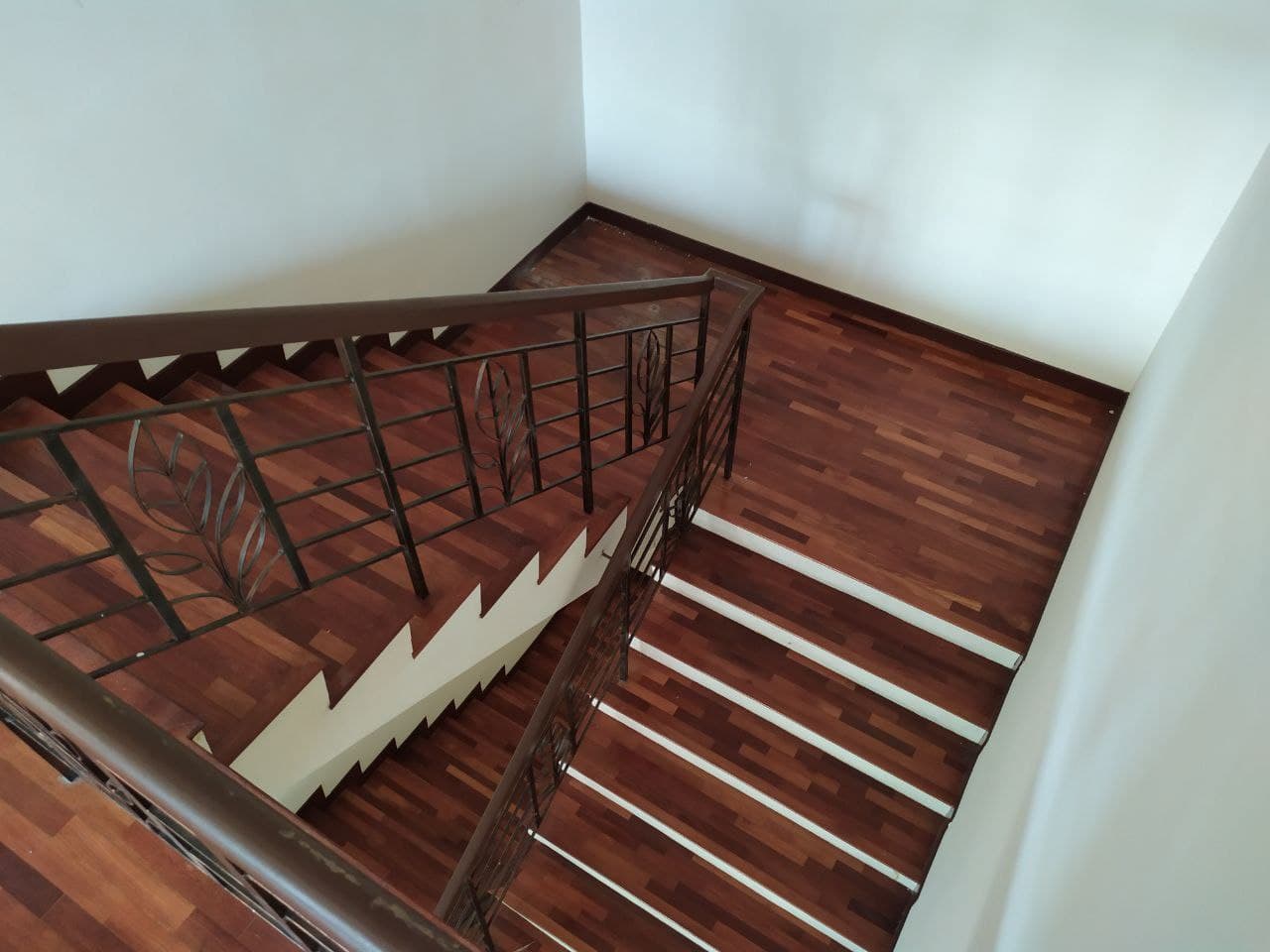CORNER LOT 3 Storey Semi D Seksyen 9 Shah Alam - photo 7