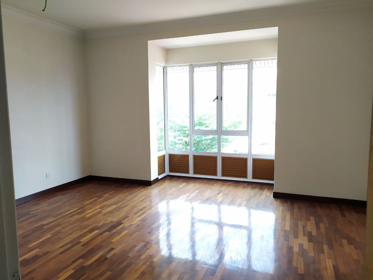CORNER LOT 3 Storey Semi D Seksyen 9 Shah Alam - photo 9