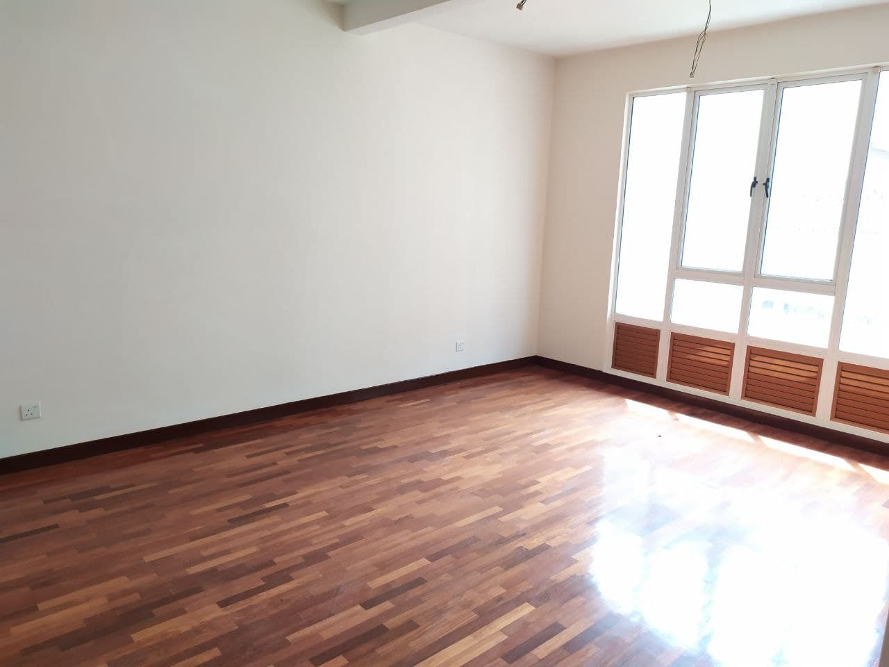 CORNER LOT 3 Storey Semi D Seksyen 9 Shah Alam - photo 10