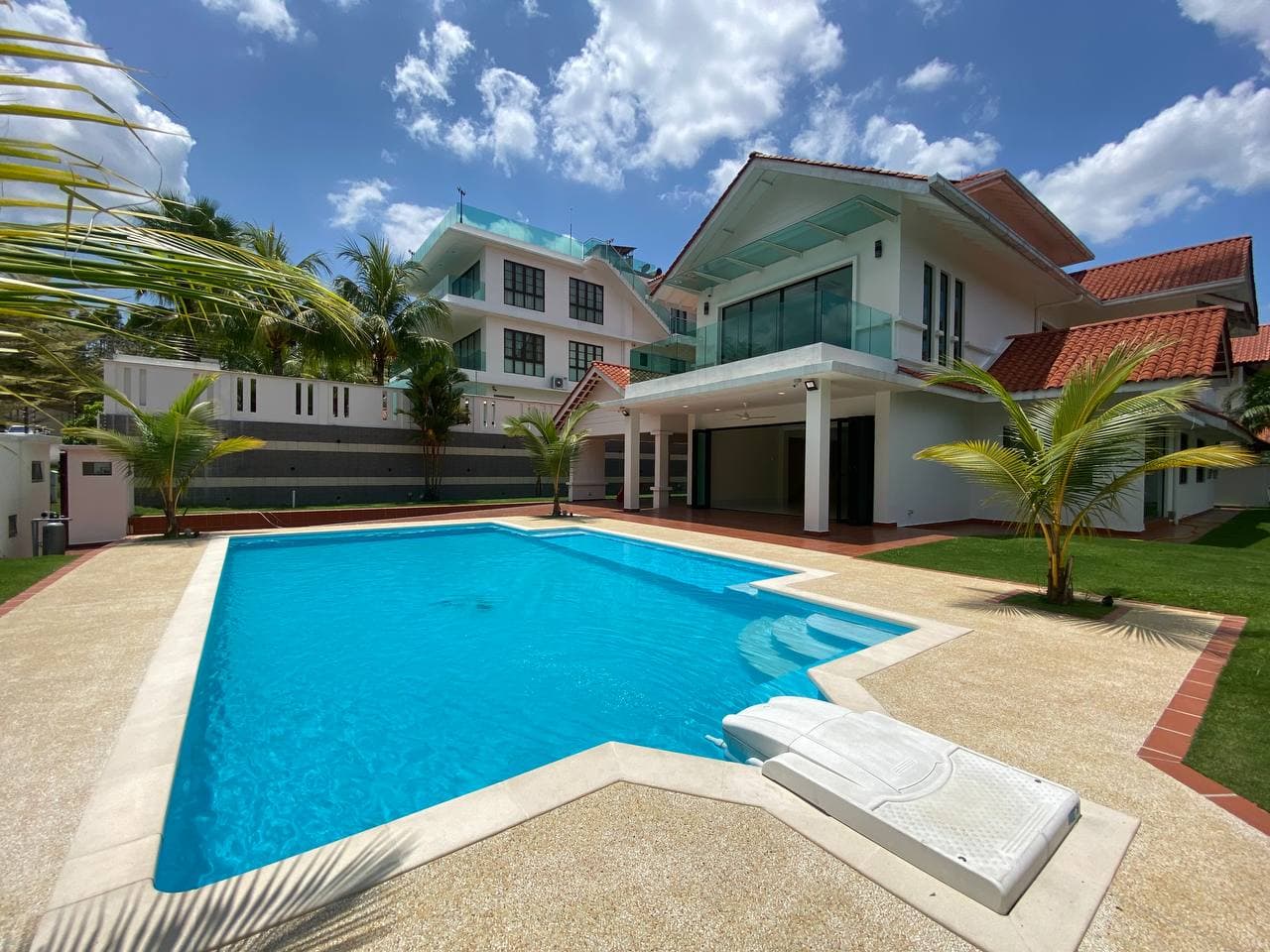 NEW BEAUTIFUL Bungalow Country Height Kajang - photo 3