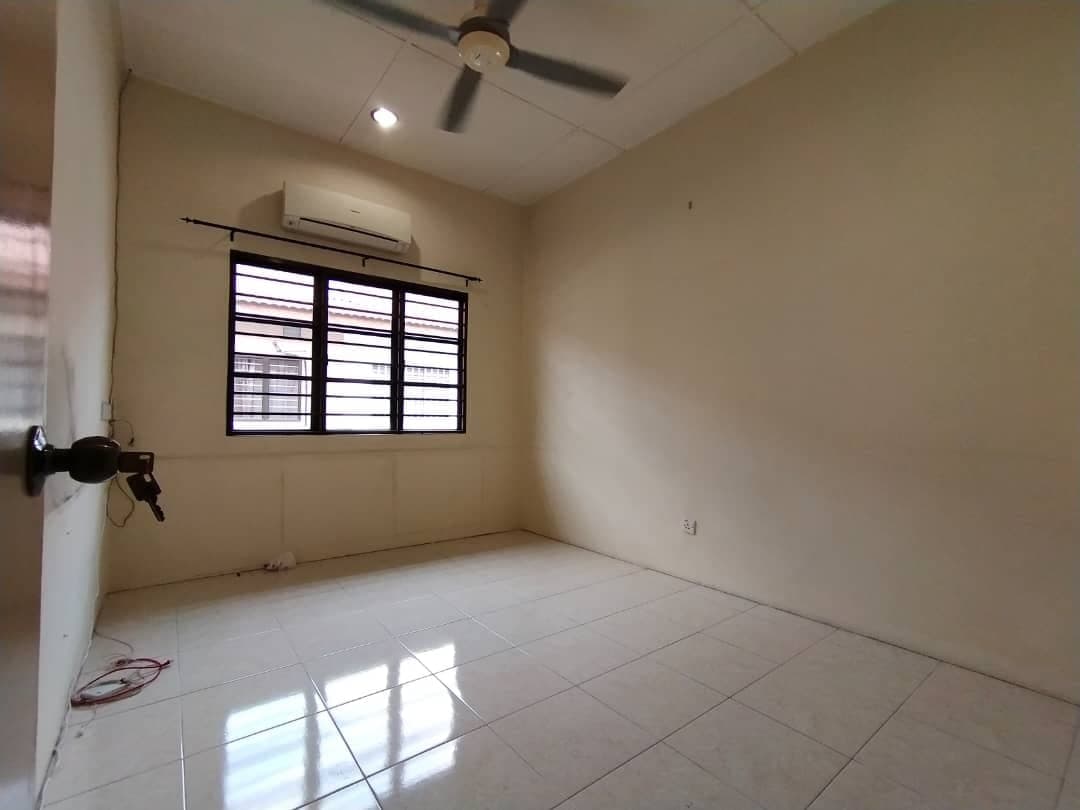 GOOD CONDITION 2 Storey Bandar Nusaputra Precint 1 - photo 10