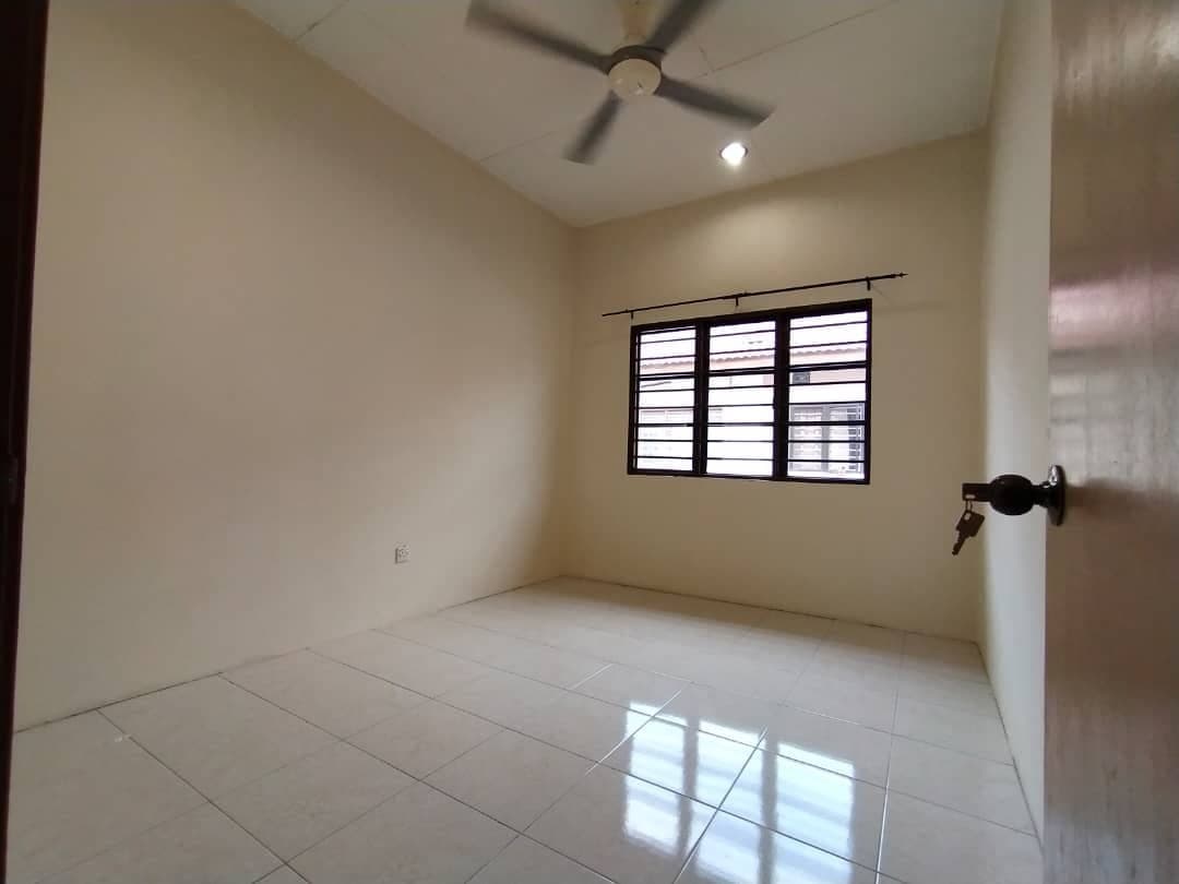 GOOD CONDITION 2 Storey Bandar Nusaputra Precint 1 - photo 12