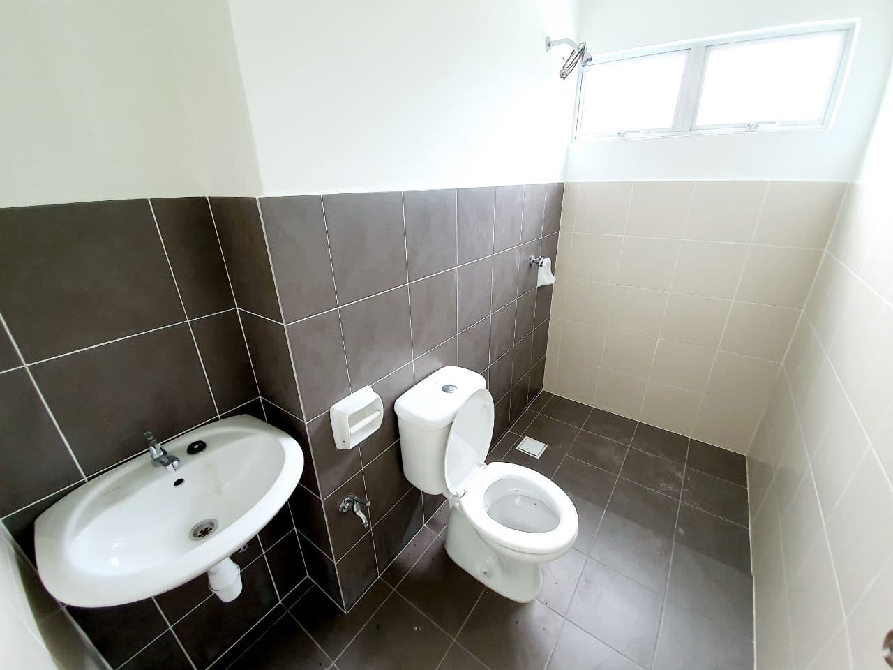 CORNER LOT 2 Storey Hillpark 3 - photo 13
