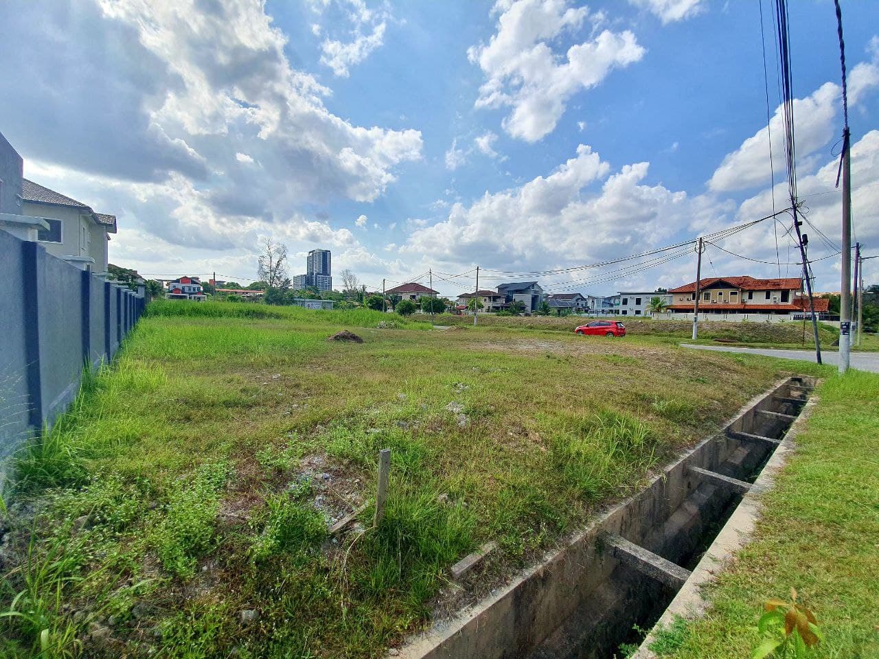 FACING EAST Bungalow Lot Taman Universiti Bangi - photo 2