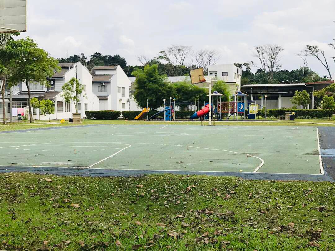GATED GUARDED 2 Storey Taman Sei Bangi Seksyen 8 - photo 2