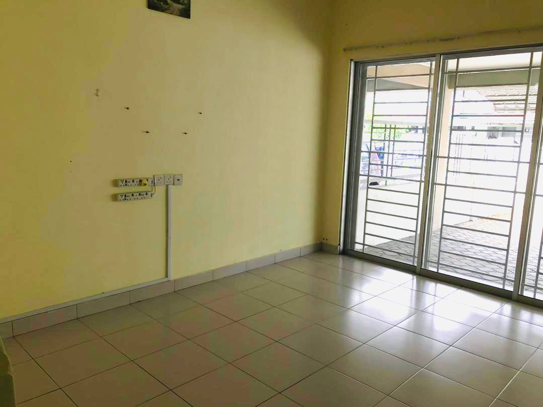GATED GUARDED 2 Storey Taman Sei Bangi Seksyen 8 - photo 6