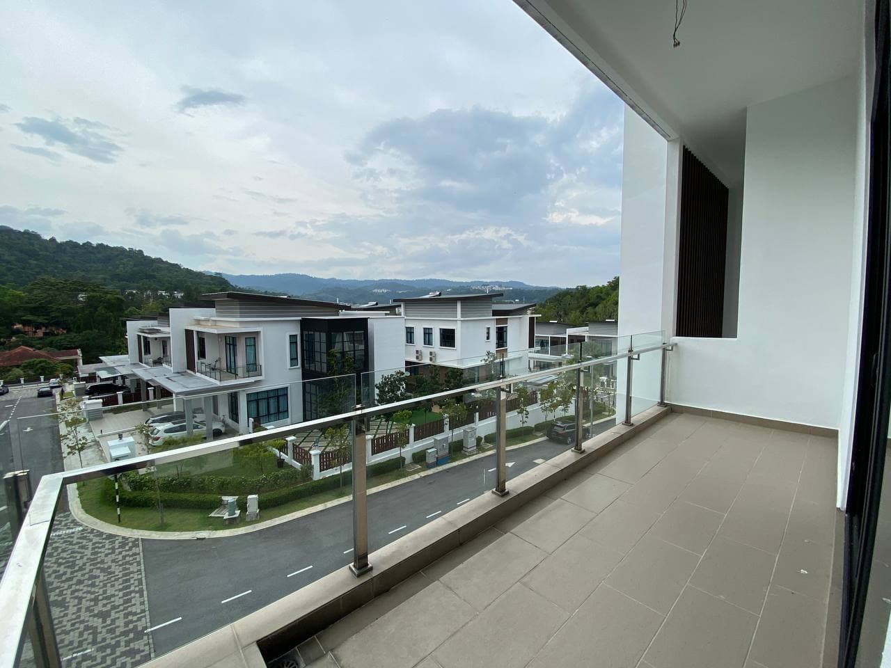 BEAUTIFUL UNIT 3 Storey Semi D Verge 32 Melawati - photo 9