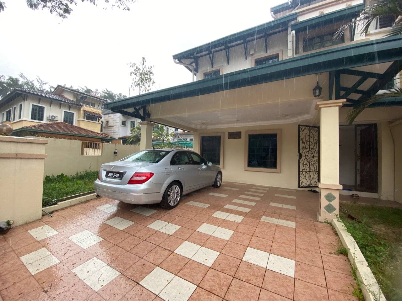 BEAUTIFUL UNIT 2 Storey Semi D Tiara Kemensah - photo 2