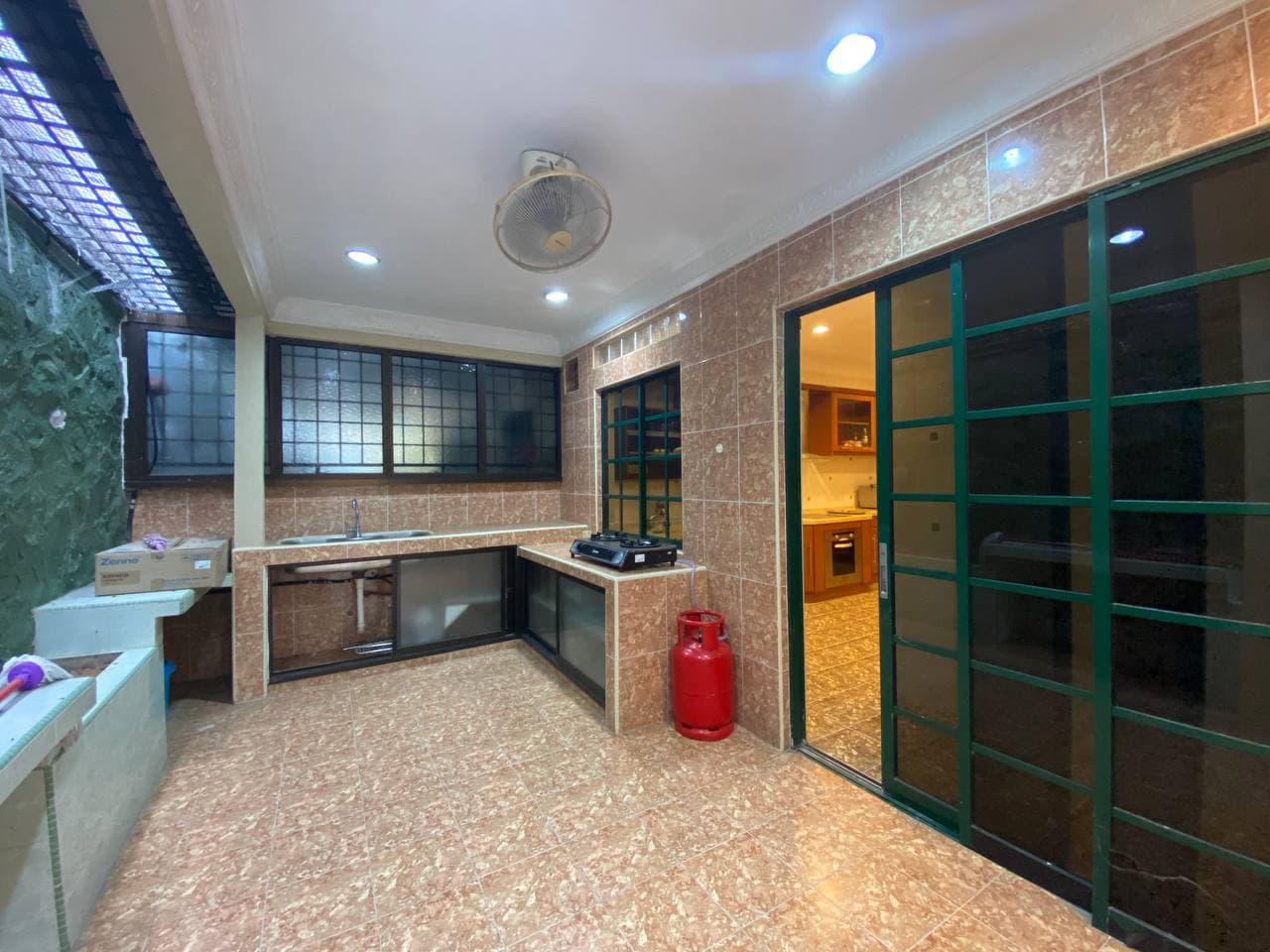 BEAUTIFUL UNIT 2 Storey Semi D Tiara Kemensah - photo 10