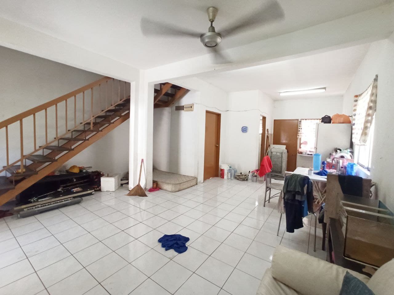 END LOT FACING OPEN 2 Storey Taman Bukit Serdang - photo 13