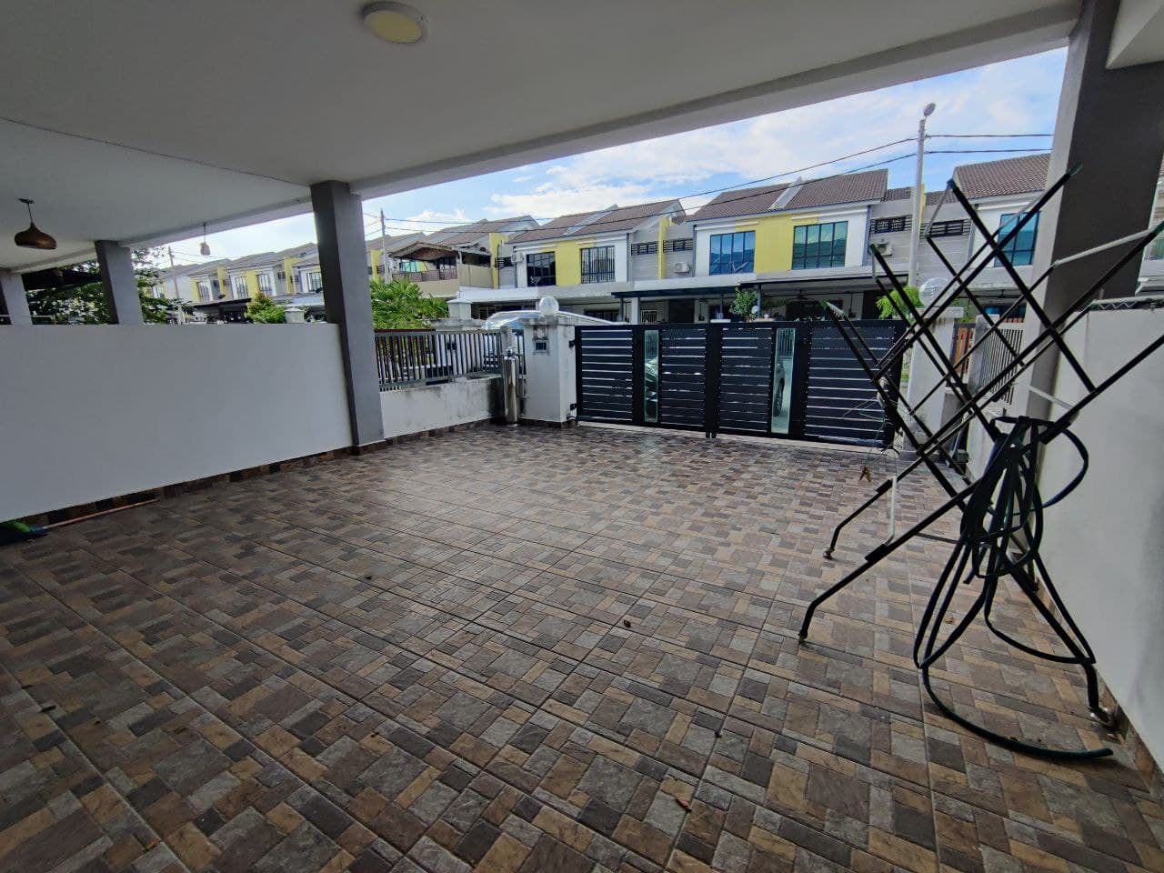 GATED GUARDED 2 Storey Parklands Semenyih - photo 3