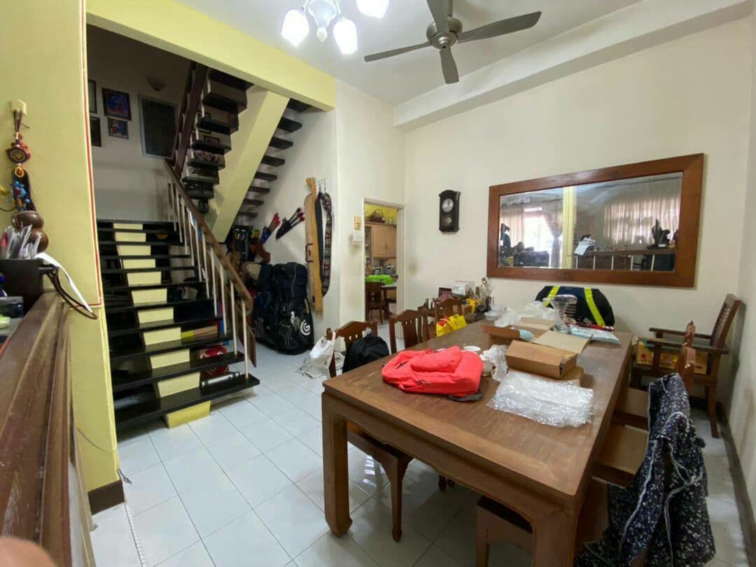 FACING EAST 2 Storey Taman Tun Dr Ismail KL - photo 4