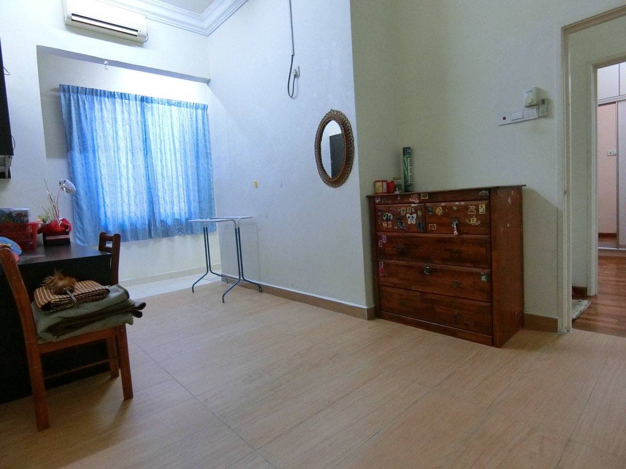 FACING OPEN 2 Storey DHTS Tiara Setiawangsa KL - photo 13