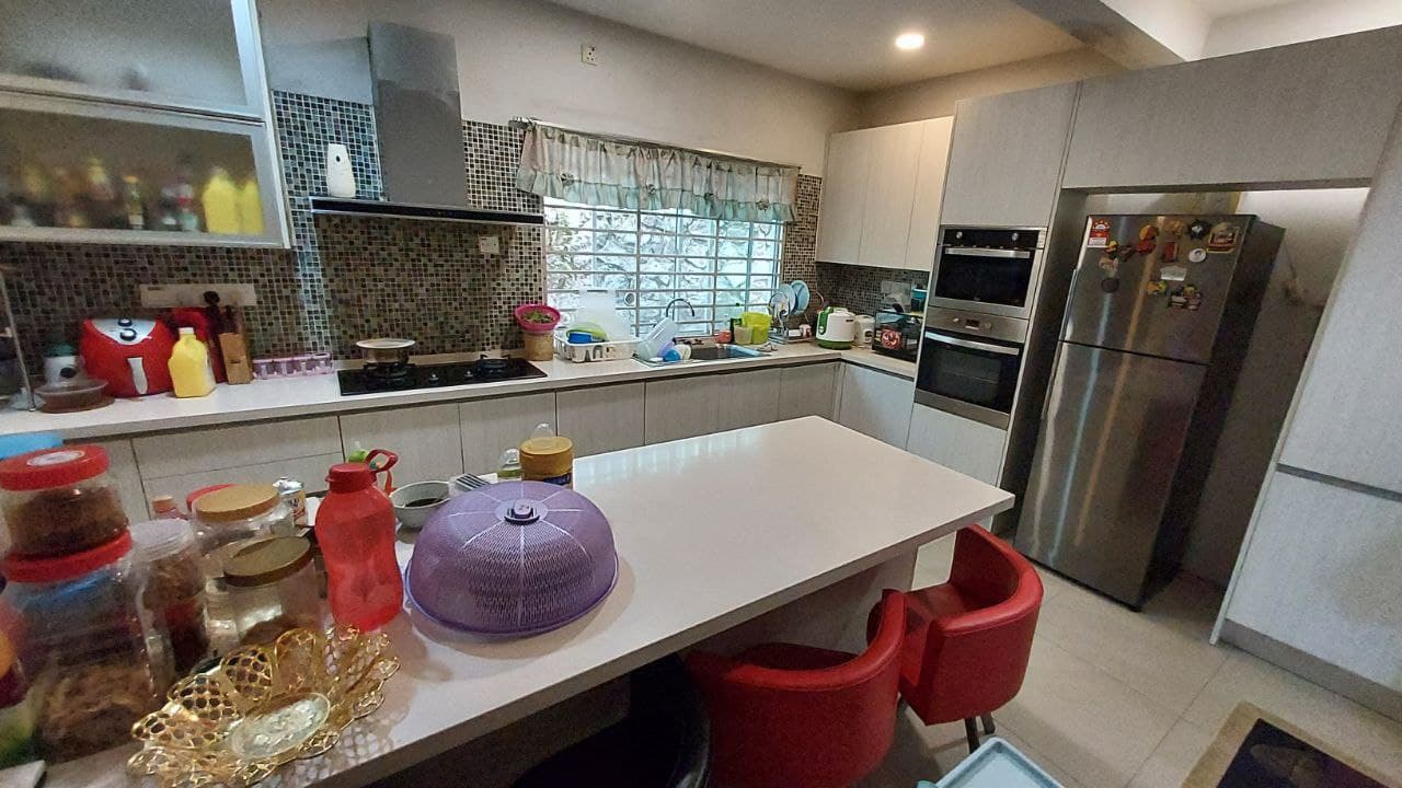 RENOVATED 2 Storey Taman Ukay Bistari Ampang - photo 10