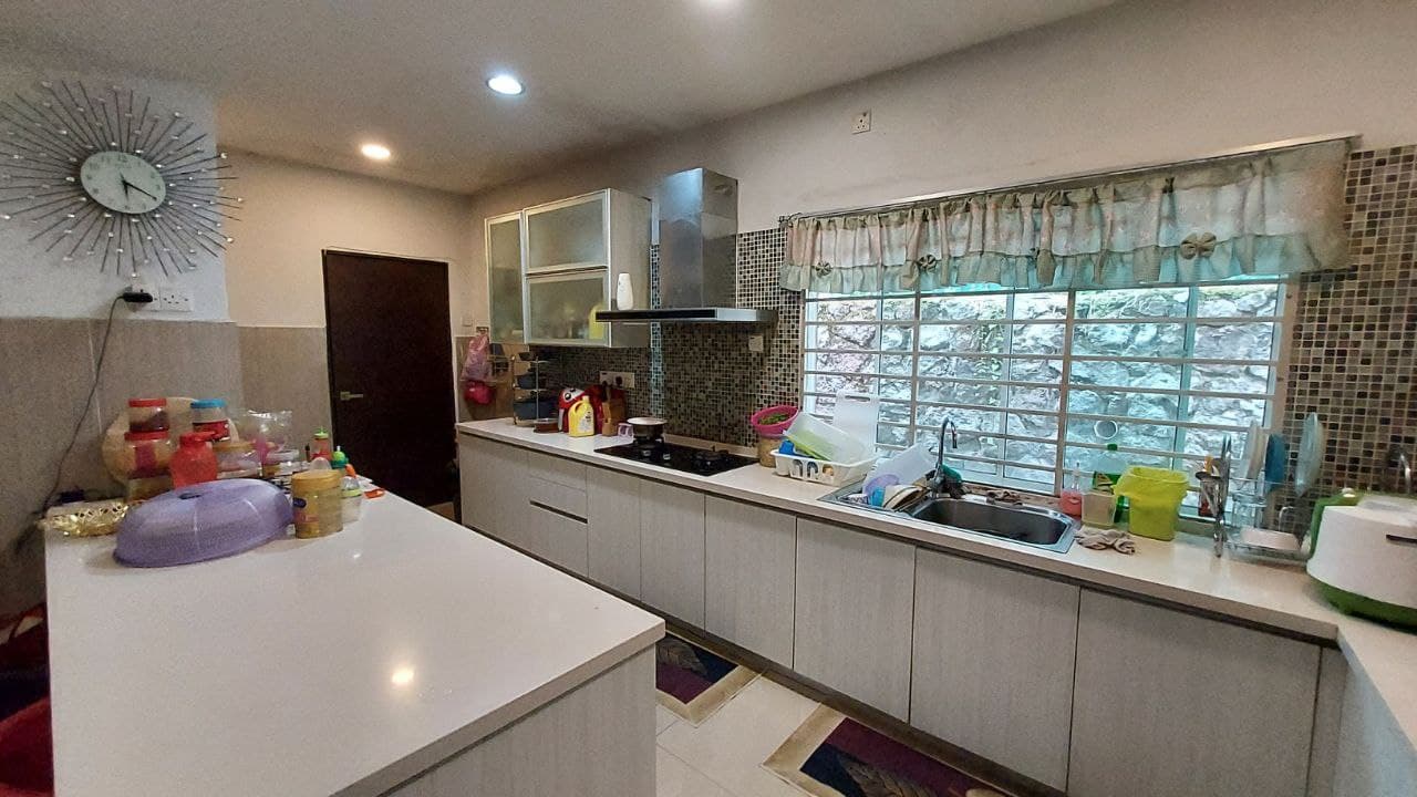 RENOVATED 2 Storey Taman Ukay Bistari Ampang - photo 11