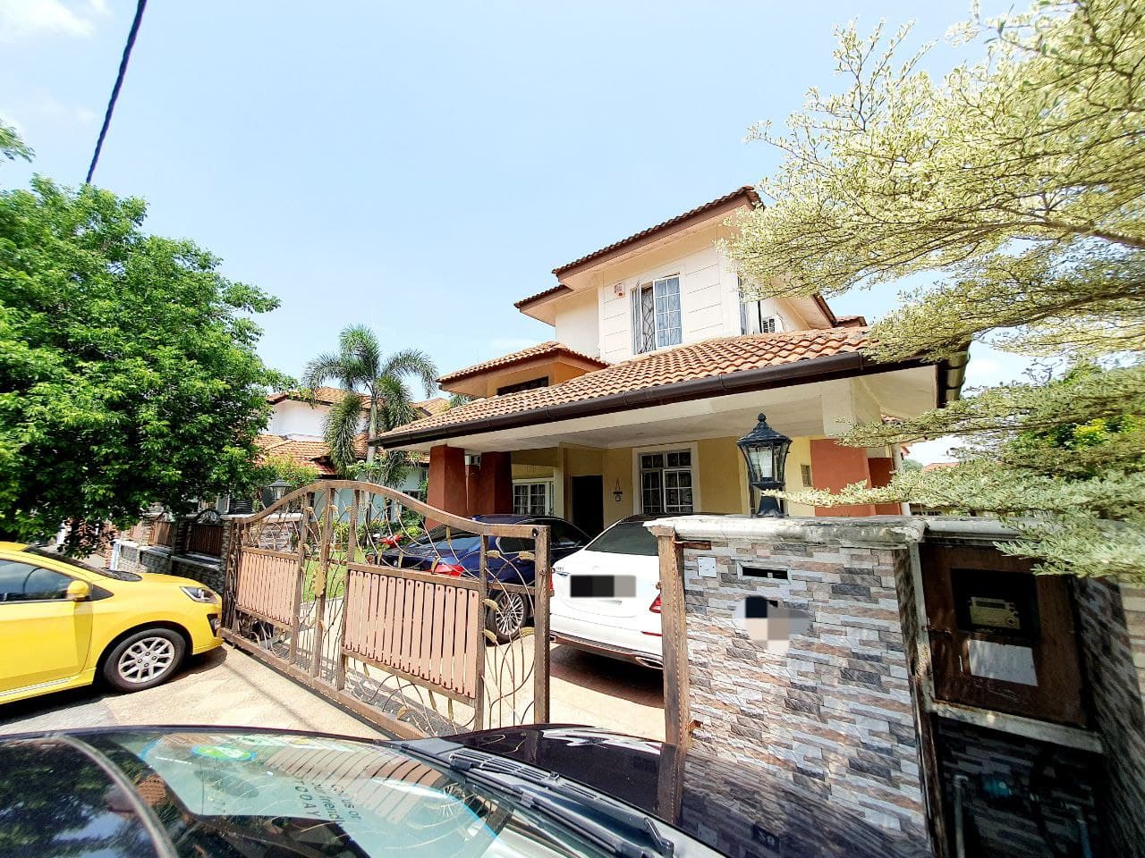 GATED GUARDED 2 Storey Bungalow Seksyen 6 Bangi - photo 2