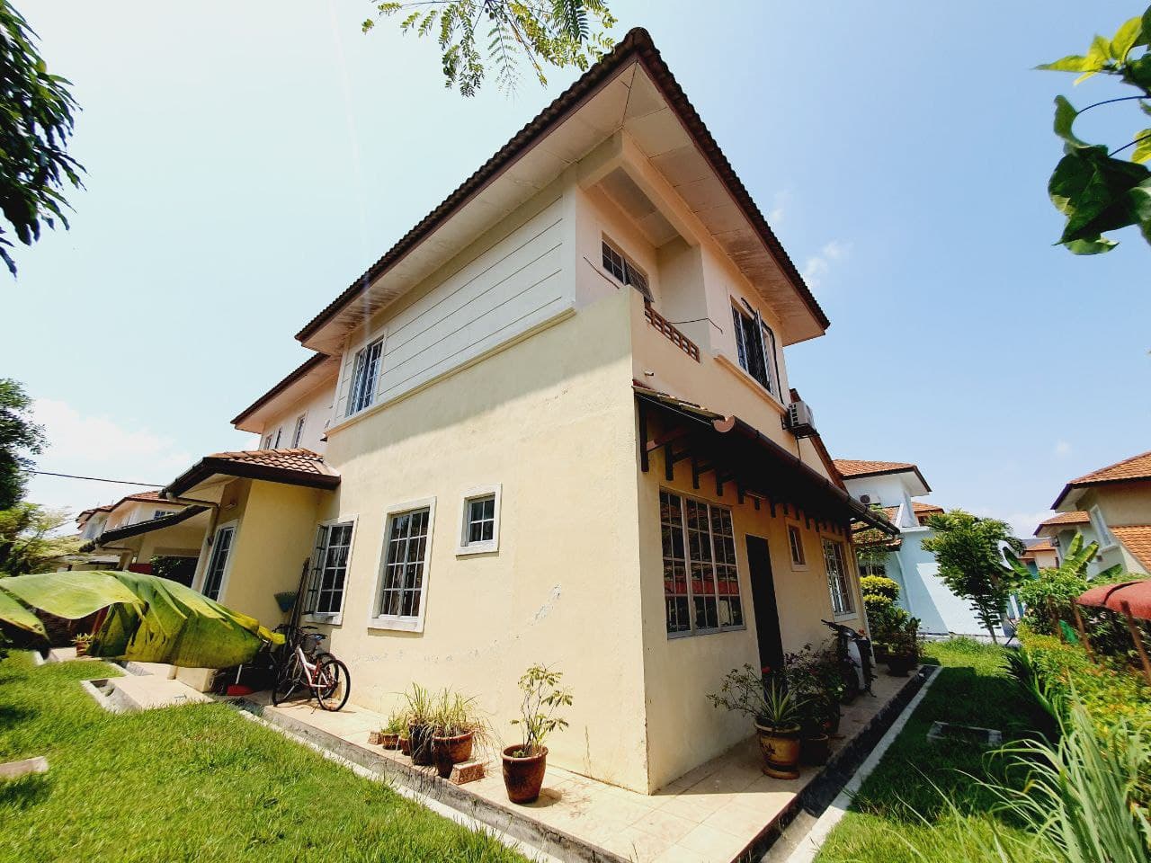 GATED GUARDED 2 Storey Bungalow Seksyen 6 Bangi - photo 3