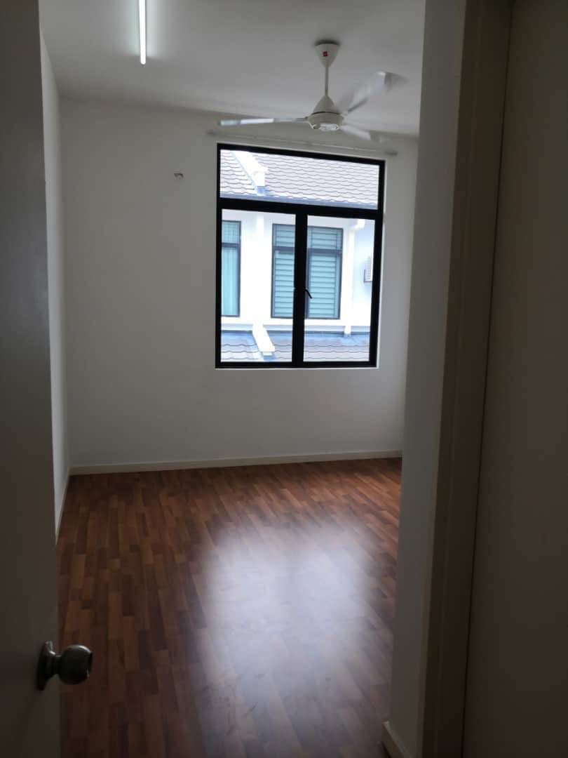 GATED 2 Storey Eco Majestric Cradelton Semenyih - photo 3
