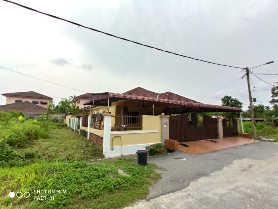 RUMAH CANTIK Bungalow Station 18 Ipoh Perak - photo 2