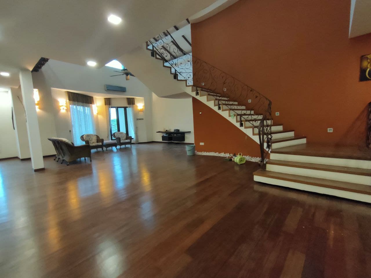 SPACIOUS 2 Half Storey Bungalow Saujana Impian - photo 8