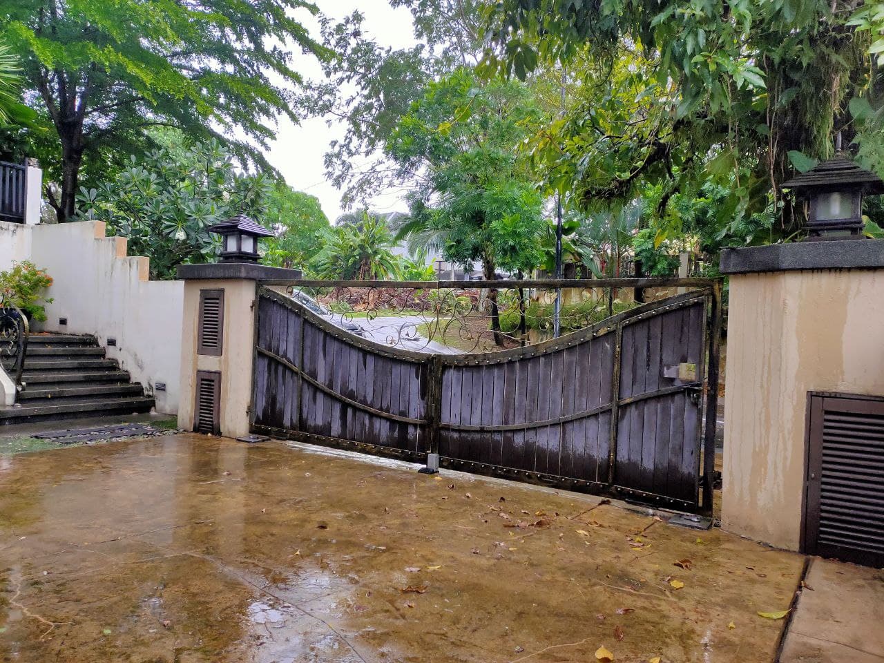 SPACIOUS 2 Half Storey Bungalow Saujana Impian - photo 9