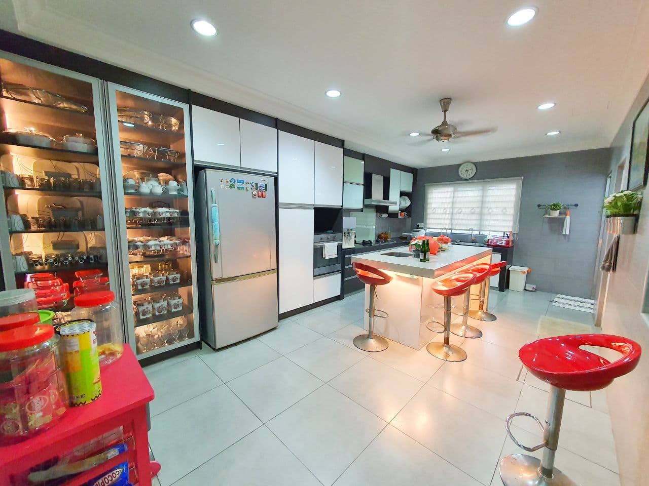 FULLY RENOVATED 2 Storey Pusat Bandar Putra Permai - photo 8
